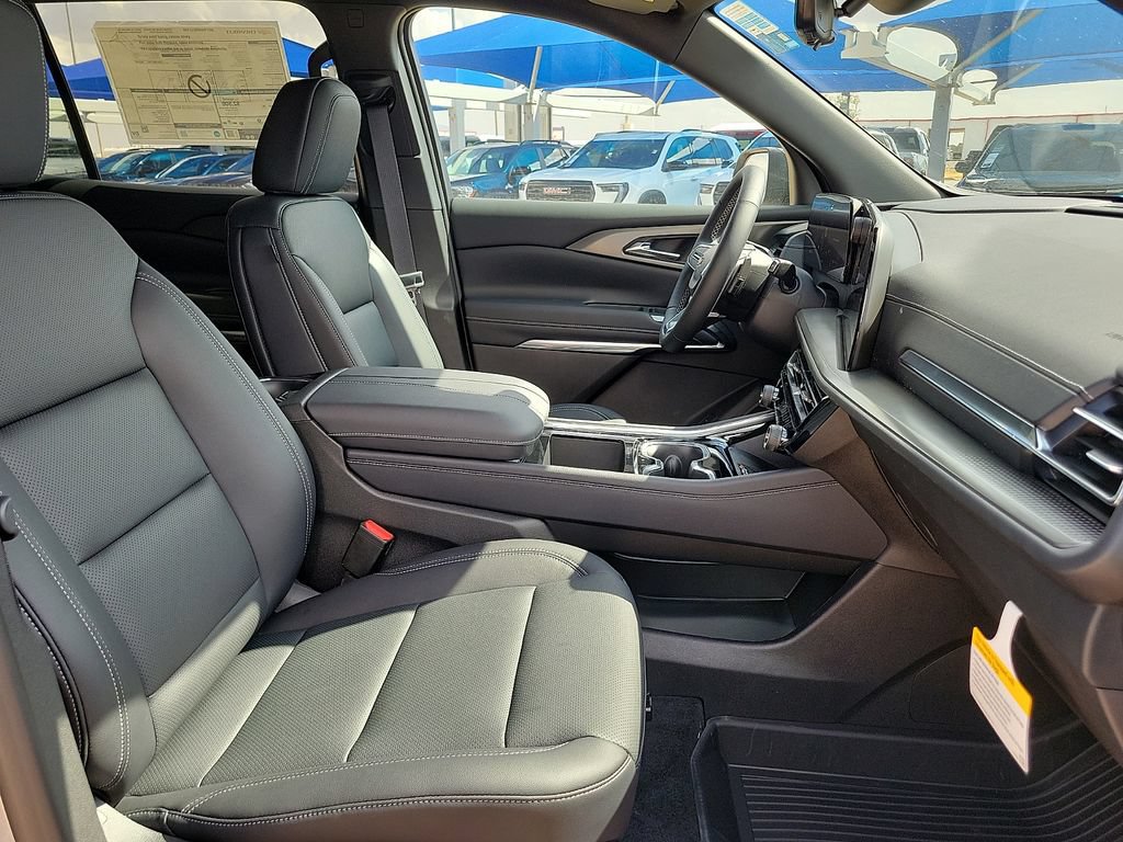 2027 Chevrolet Traverse LT - Photo 24