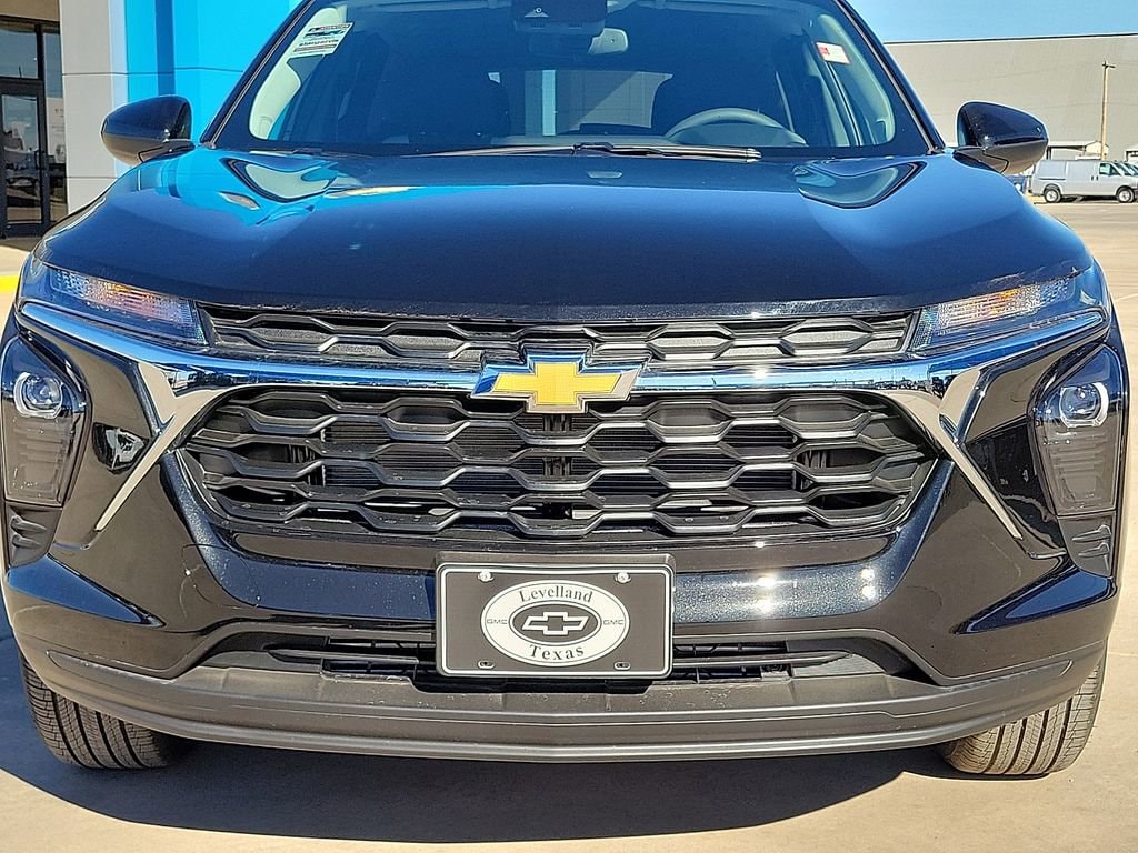 2026 Chevrolet Trax LS - Photo 9