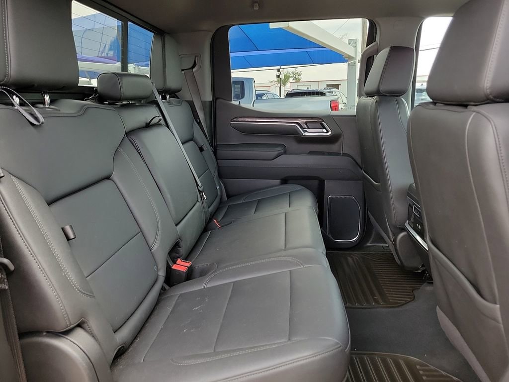 2025 Chevrolet Silverado 1500 LTZ - Photo 20