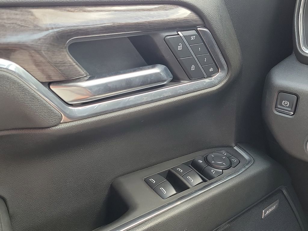 2025 Chevrolet Silverado 1500 LTZ - Photo 23