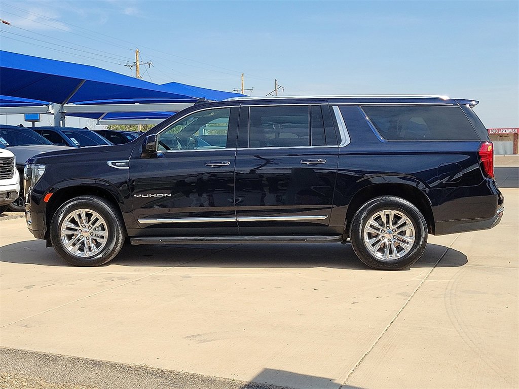 2021 Gmc Yukon XL SLT photo 2
