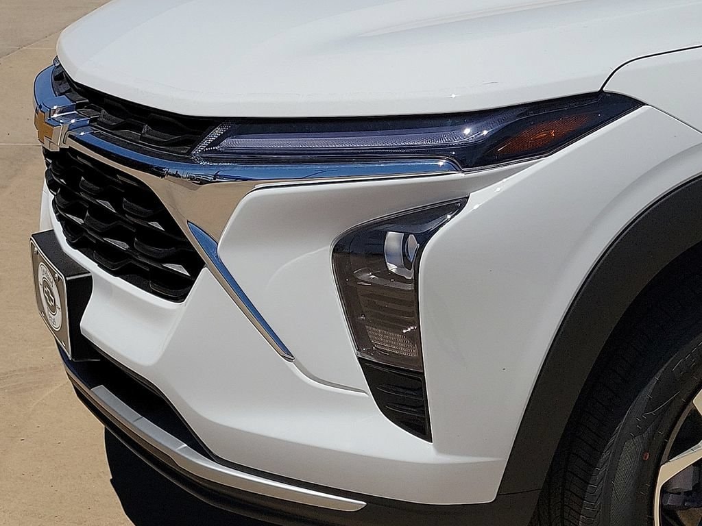 2026 Chevrolet Trax LT - Photo 13