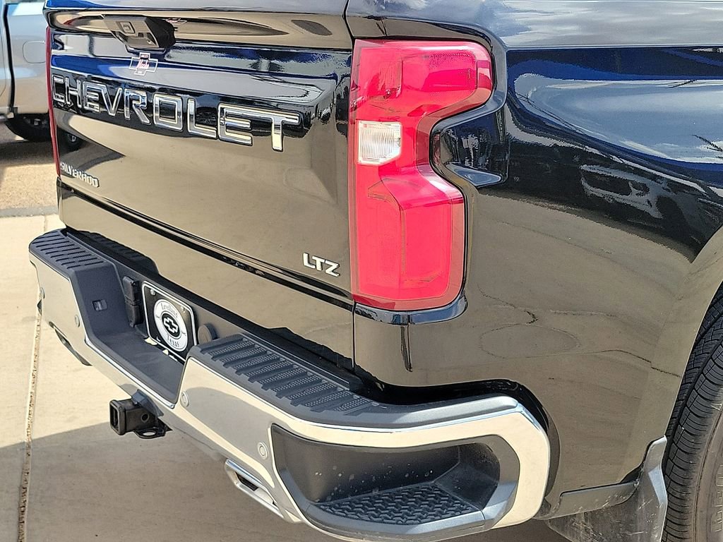 2025 Chevrolet Silverado 1500 LTZ - Photo 11