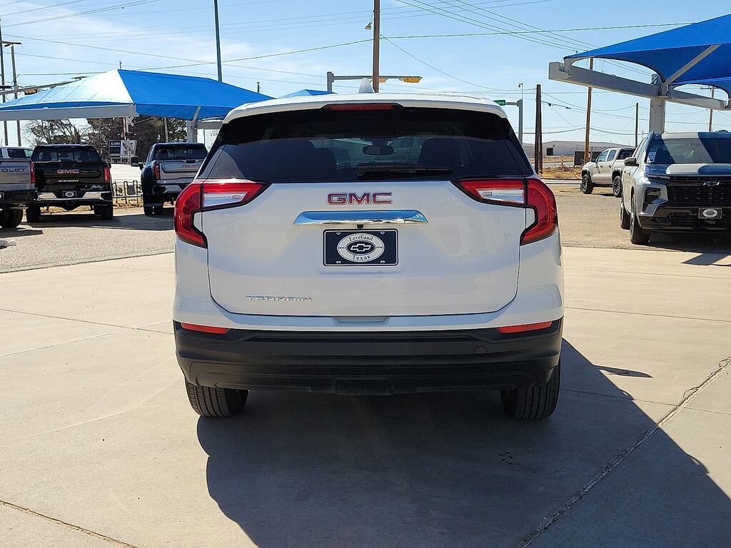 Used 2024 GMC Terrain SLE SUV