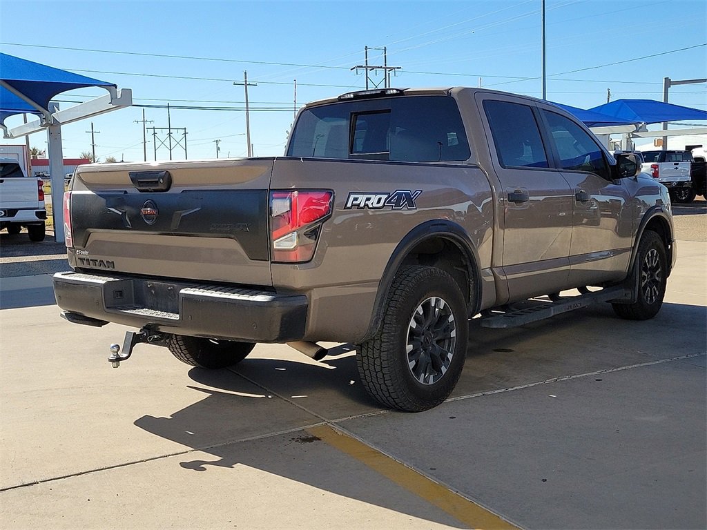 2021 Nissan Titan PRO-4X photo 3