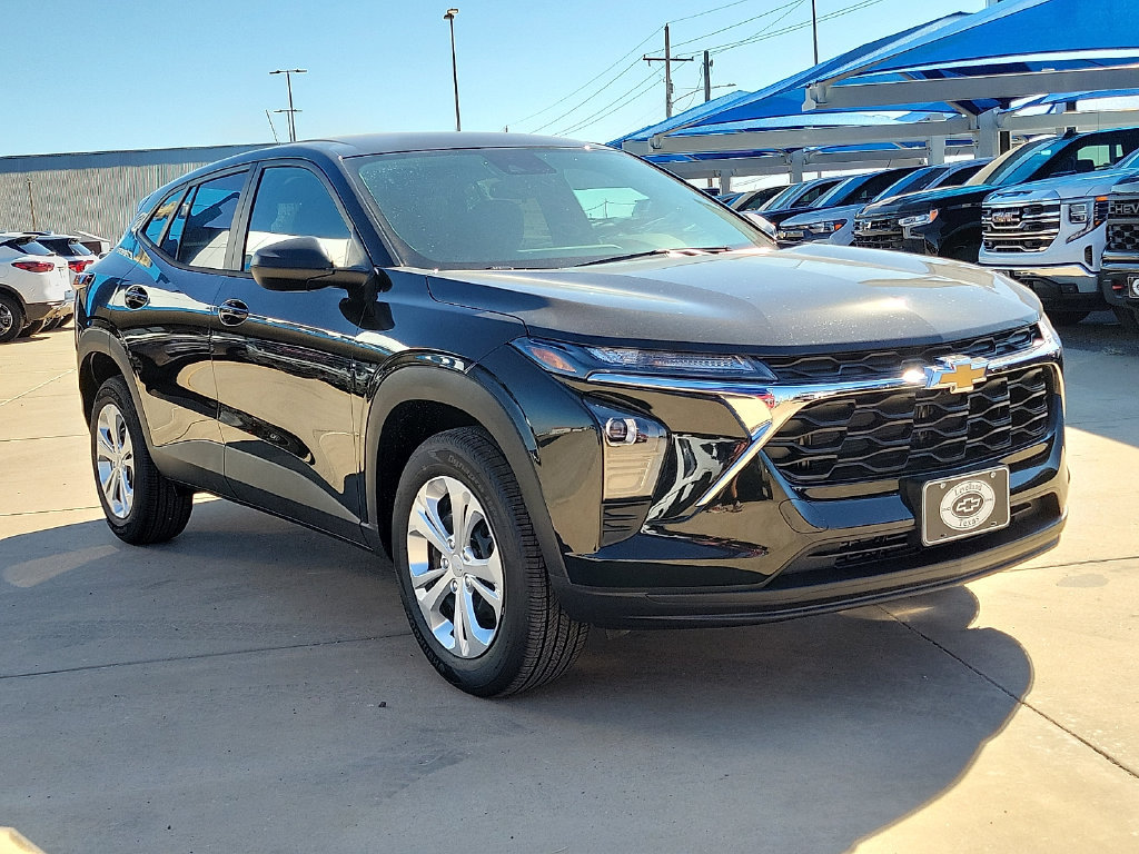 2026 Chevrolet Trax LS - Photo 9