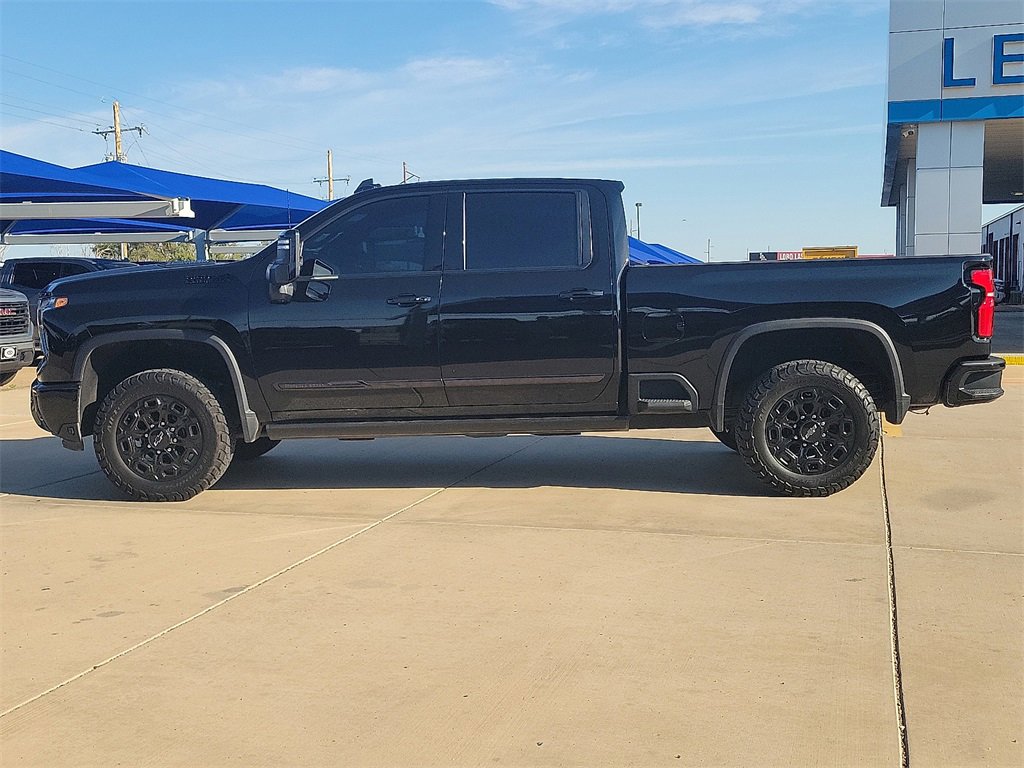2024 Chevrolet Silverado 2500HD High Country photo 2