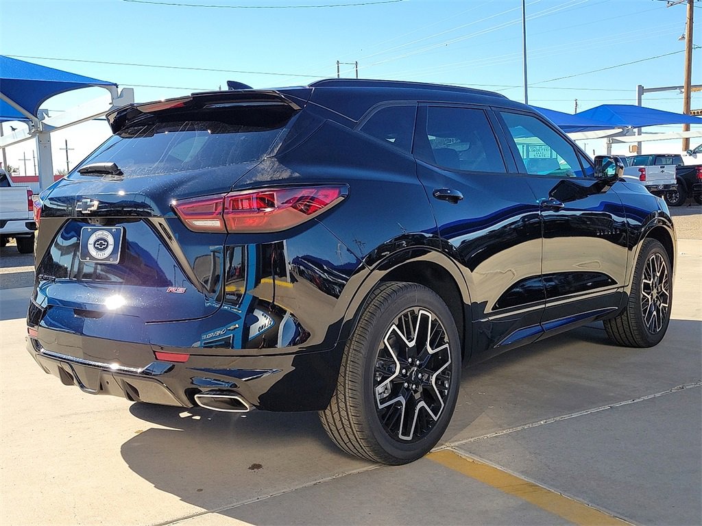 2026 Chevrolet Blazer RS photo 2