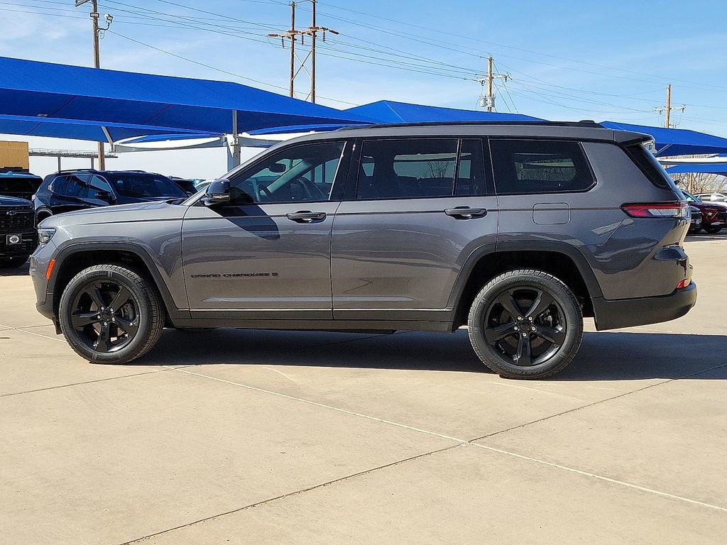 Used 2023 Jeep Grand Cherokee L Altitude SUV