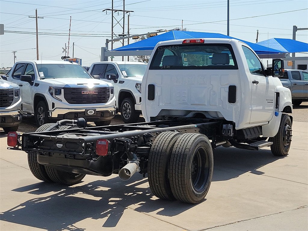 2024 Chevrolet Silverado 5500HD Work Truck photo 4