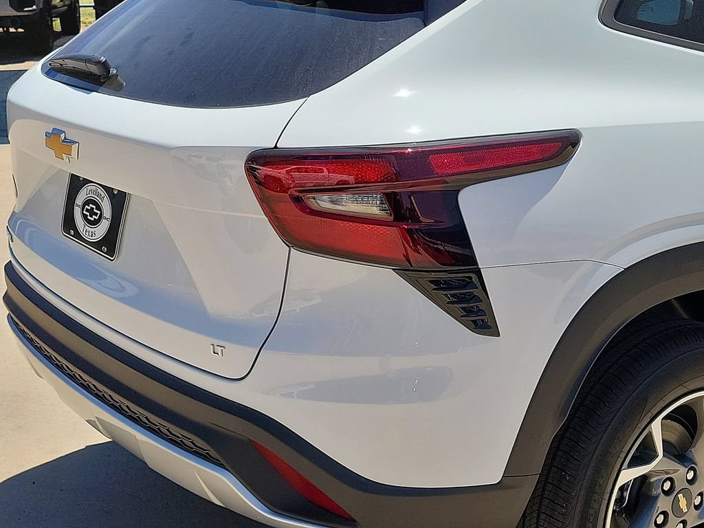 2026 Chevrolet Trax LT - Photo 14