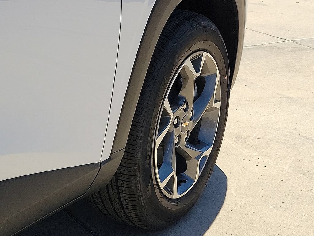 2026 Chevrolet Trax LT - Photo 15