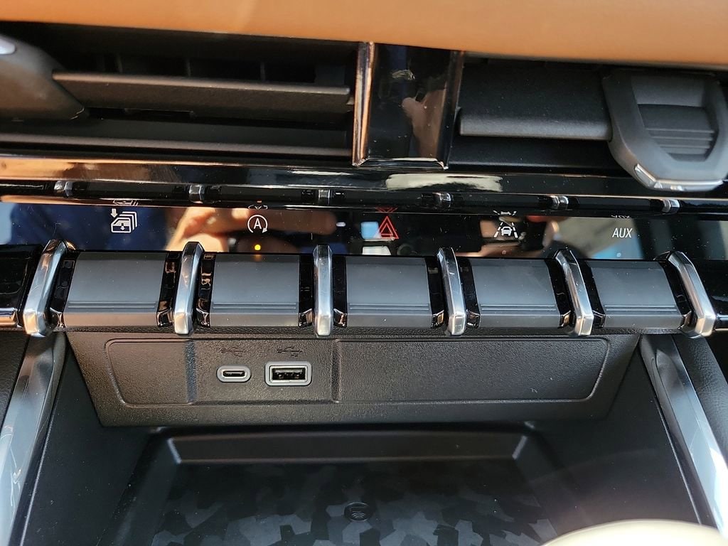 2026 GMC Canyon AT4 - Photo 18