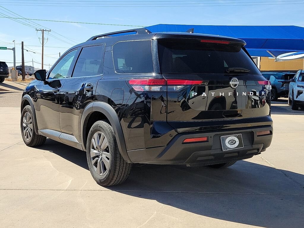 Used 2025 Nissan Pathfinder SV
