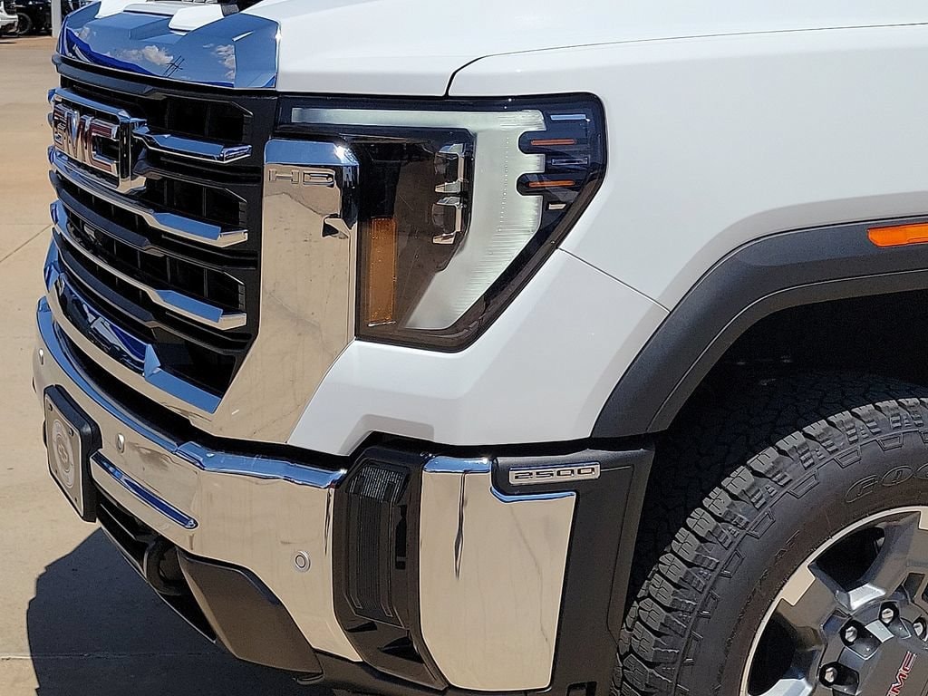 2026 GMC Sierra 2500HD SLT - Photo 13