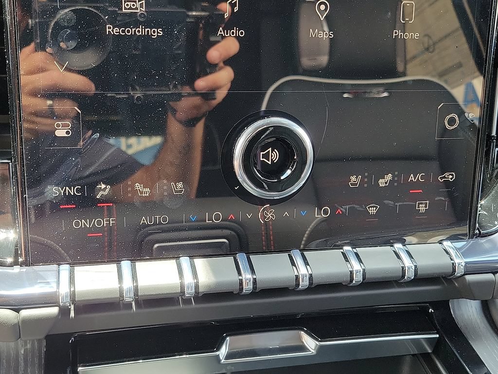 2026 GMC Yukon AT4 Ultimate - Photo 29