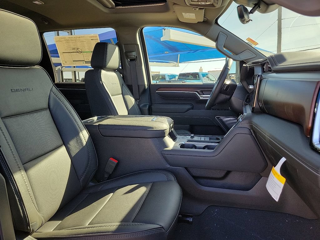2026 GMC Sierra 3500HD Denali - Photo 24