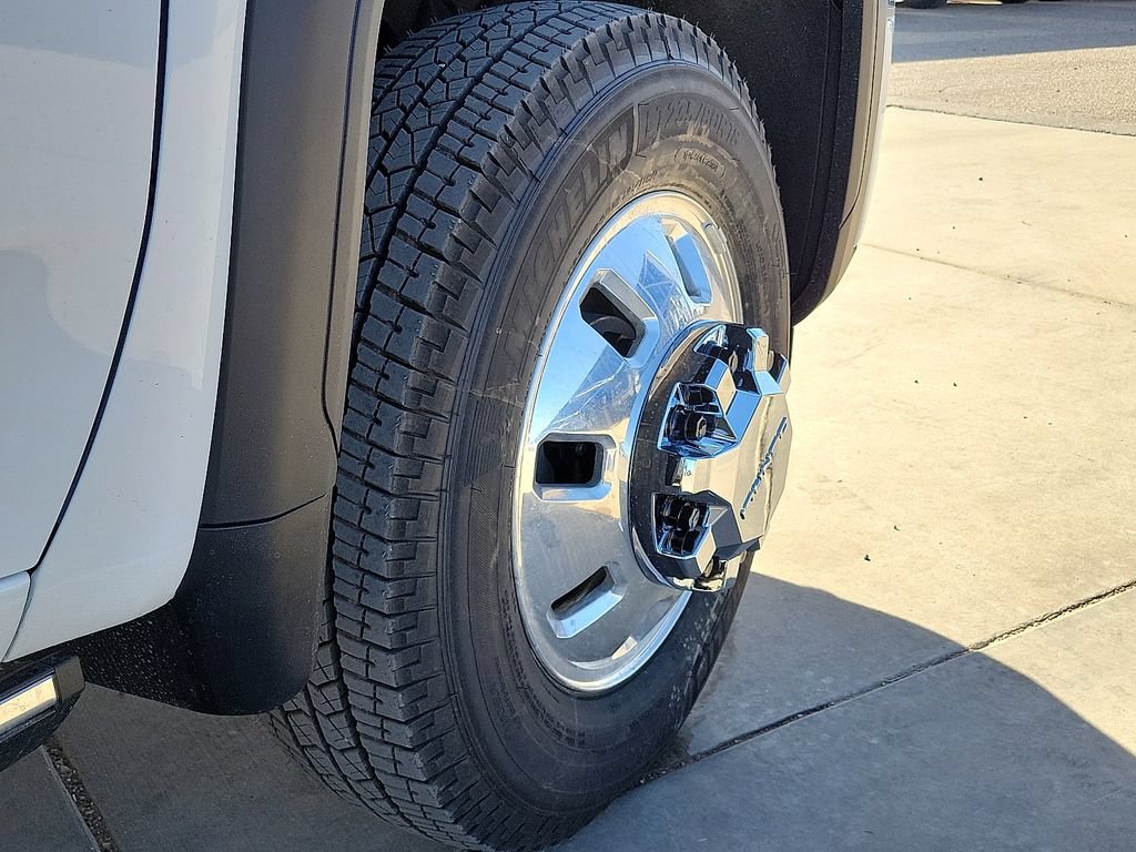 2026 GMC Sierra 3500HD Denali - Photo 15