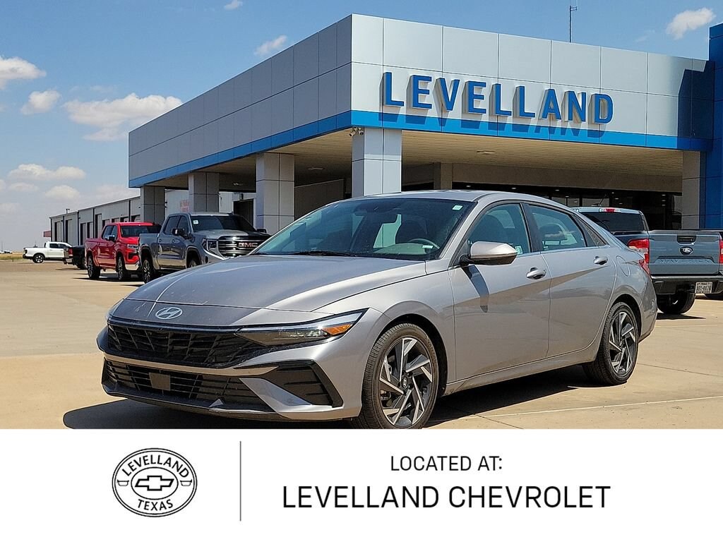Used 2025 Hyundai Elantra SEL Convenience