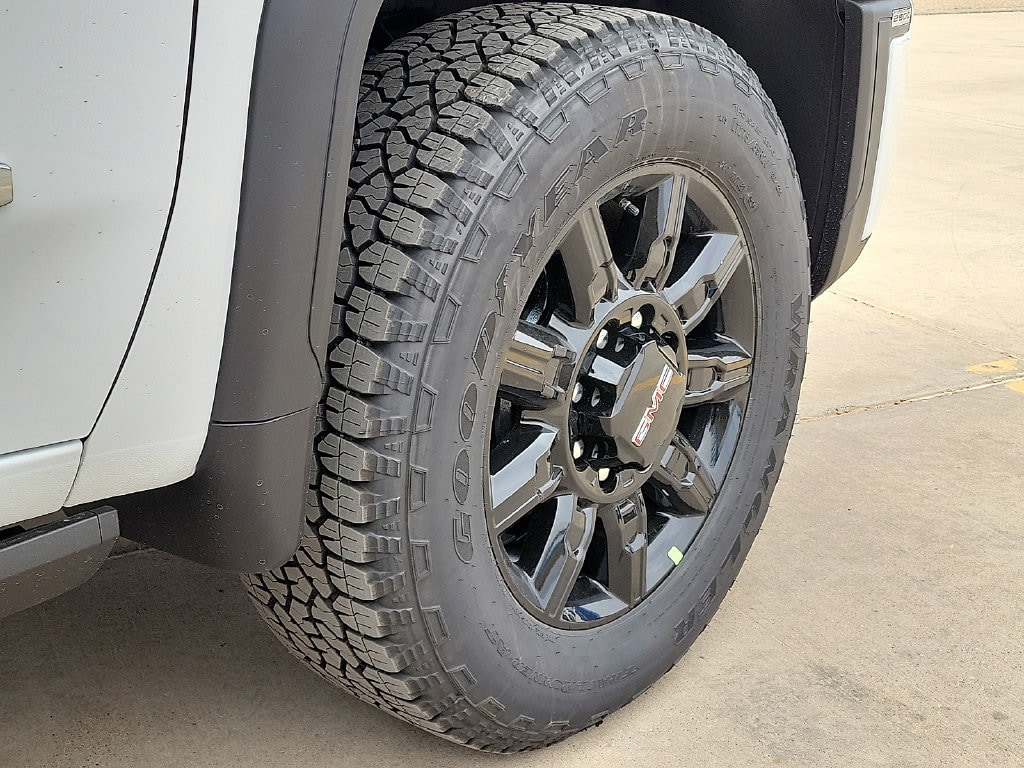 2026 GMC Sierra 2500HD AT4 - Photo 15