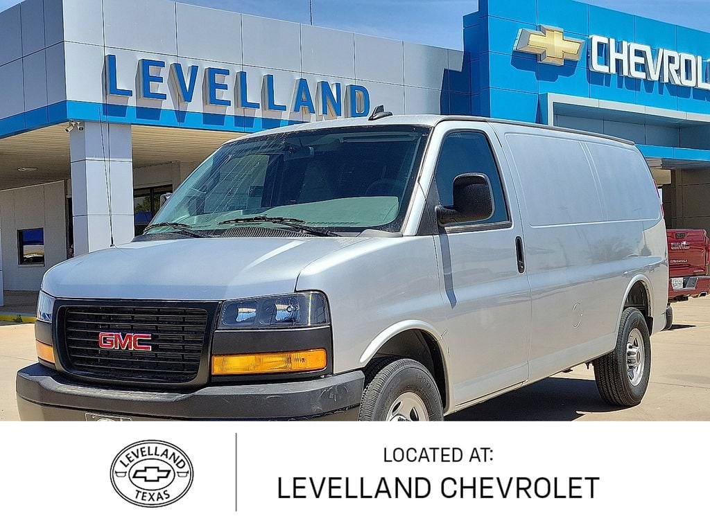 2025 GMC Savana 2500's photo