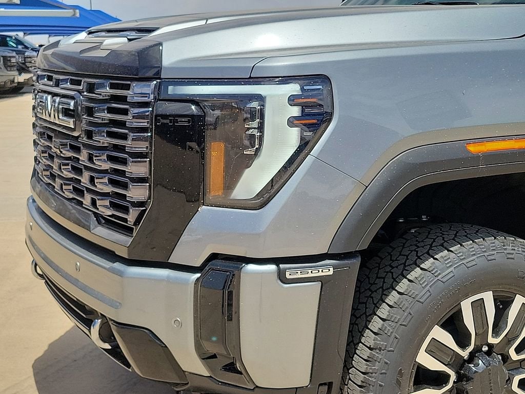 2026 GMC Sierra 2500HD Denali Ultimate - Photo 10