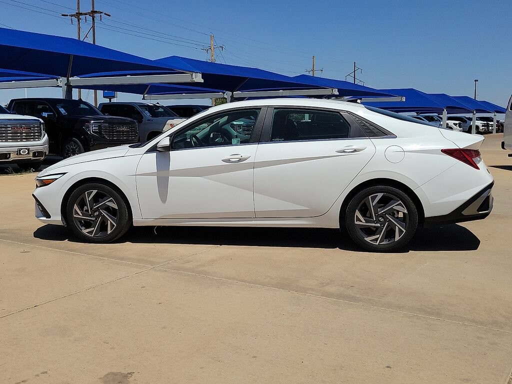 Used 2025 Hyundai Elantra SEL Convenience