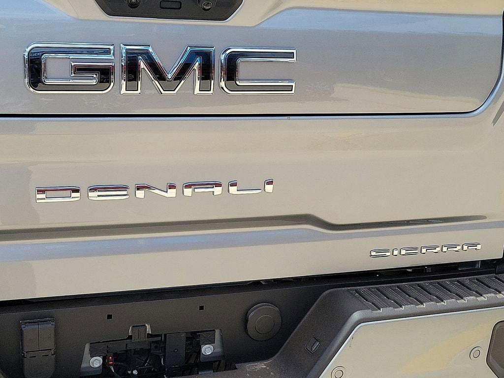 2026 GMC Sierra 2500HD Denali Ultimate - Photo 13
