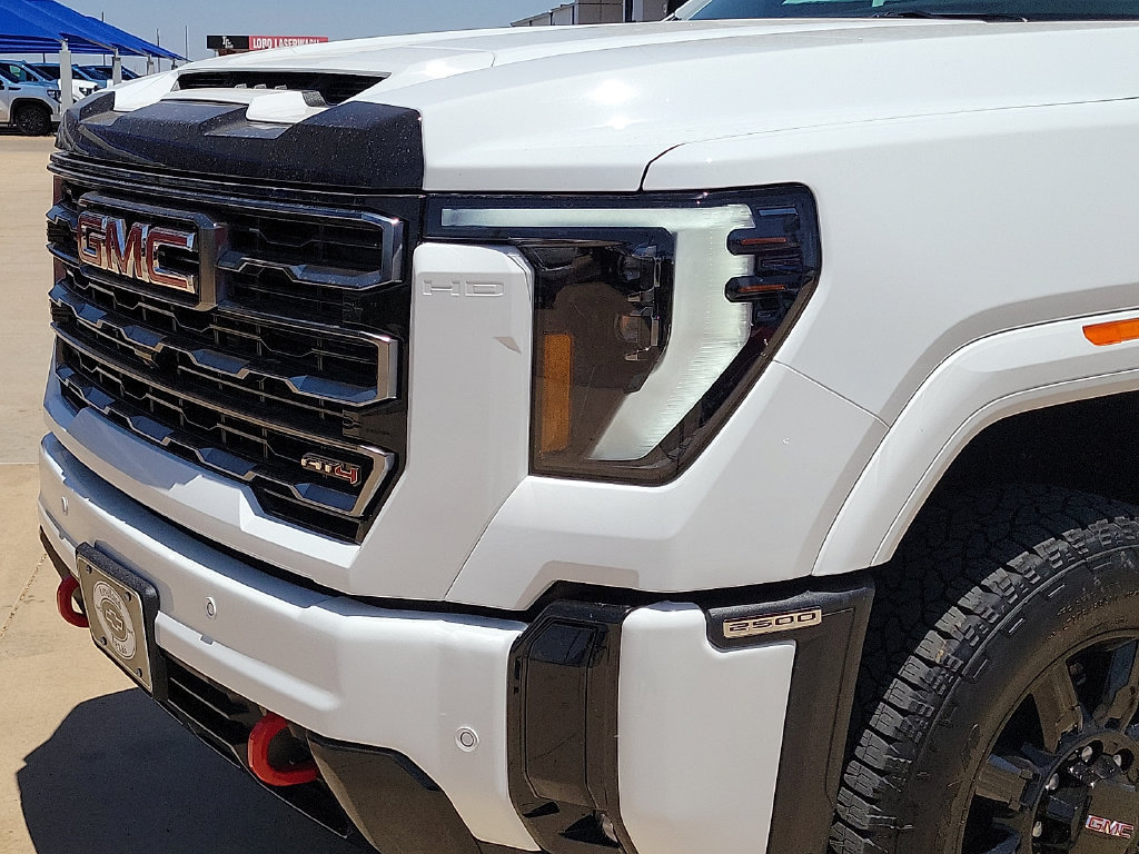 2026 GMC Sierra 2500HD AT4 - Photo 13