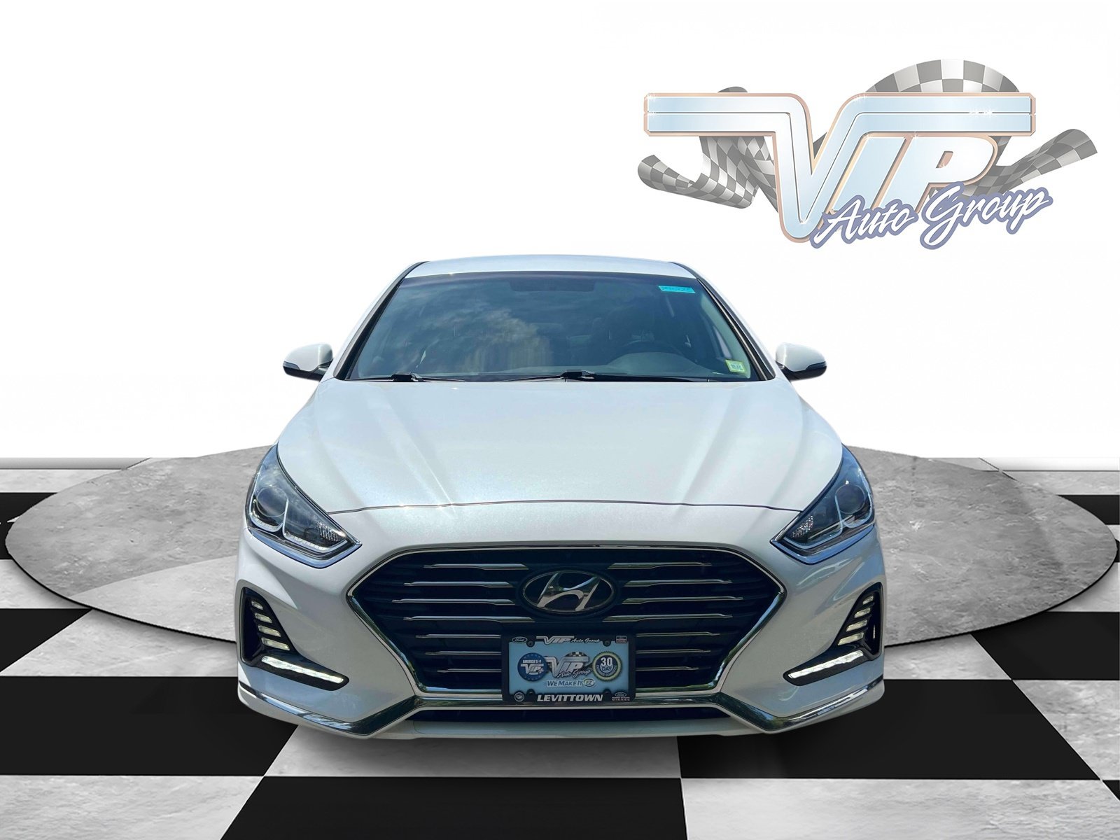 Used 2018 Hyundai Sonata SEL with VIN 5NPE34AFXJH632421 for sale in Levittown, NY
