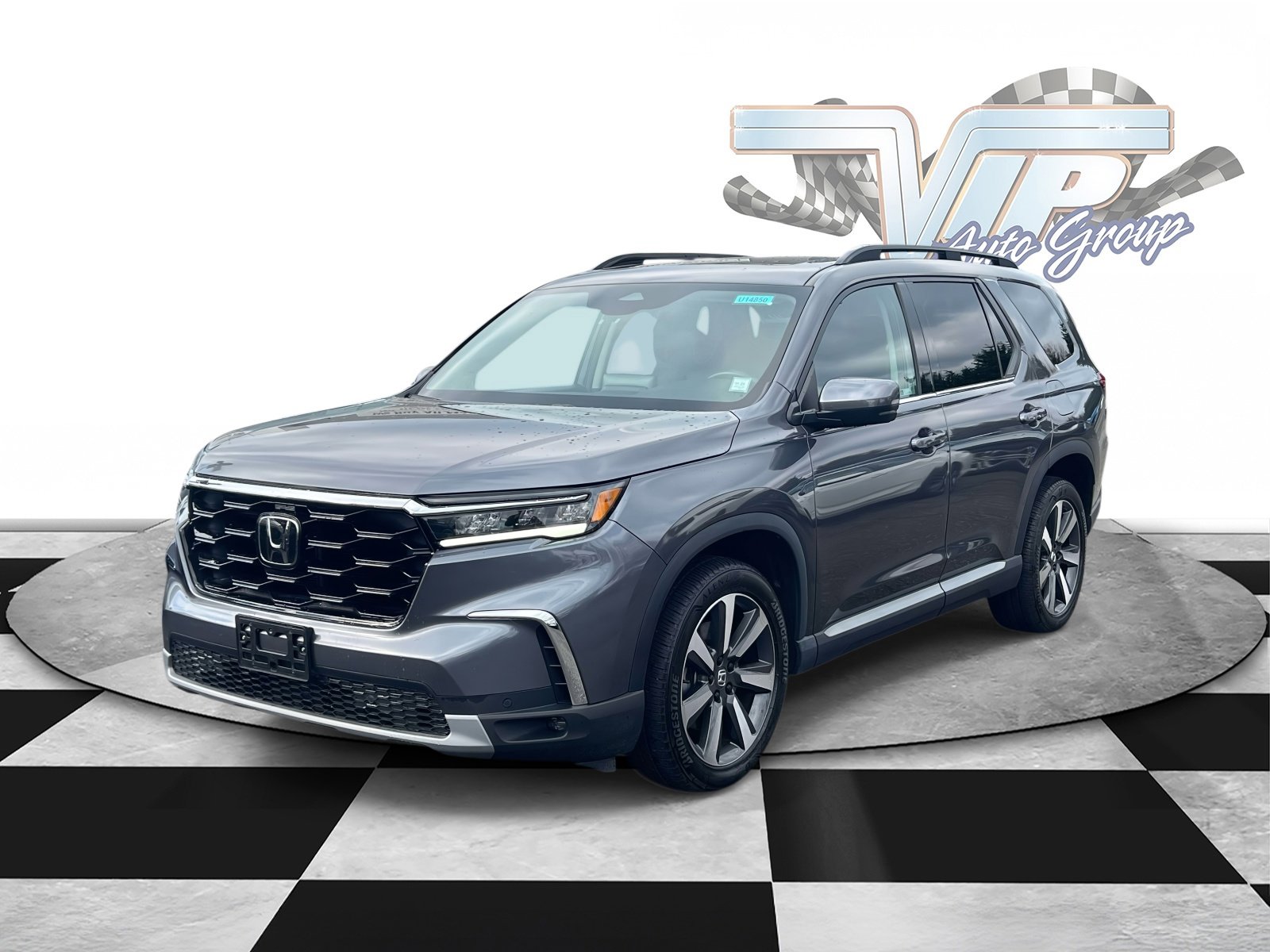 2023 Honda Pilot Touring photo 3