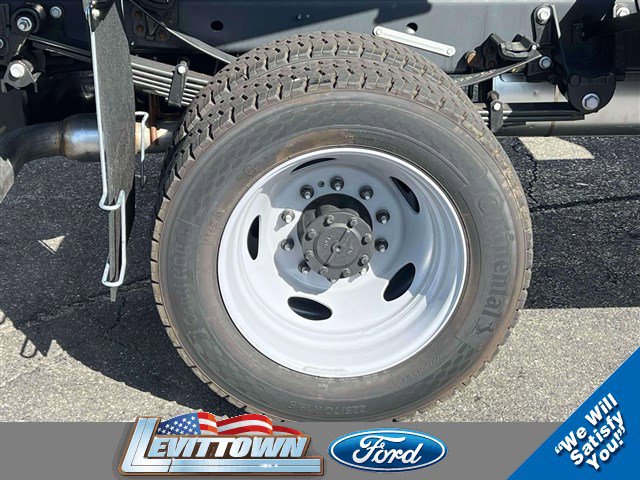 2026 Ford F-550 Super Duty Chassis Cab XL - Photo 8