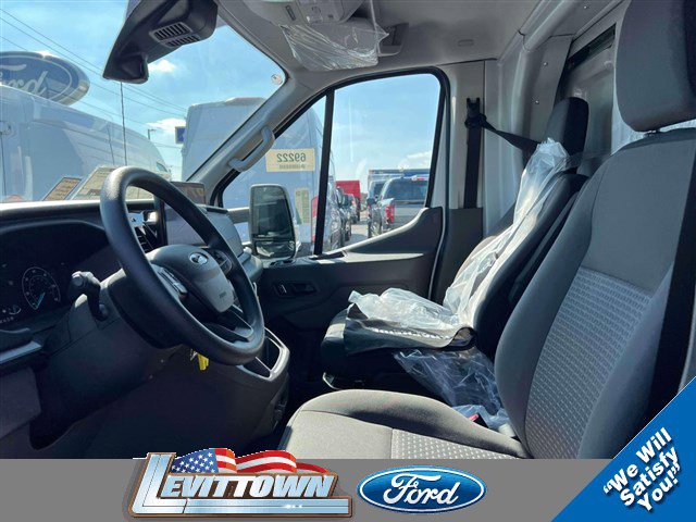2025 Ford Transit Cutaway Base - Photo 9