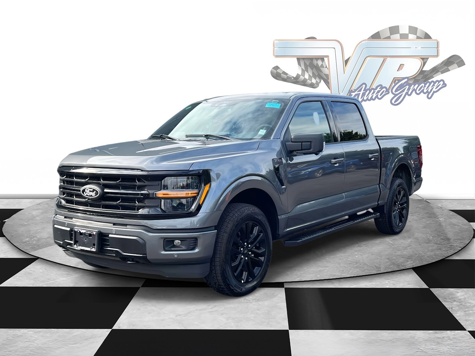 2025 Ford F-150 XLT photo 3