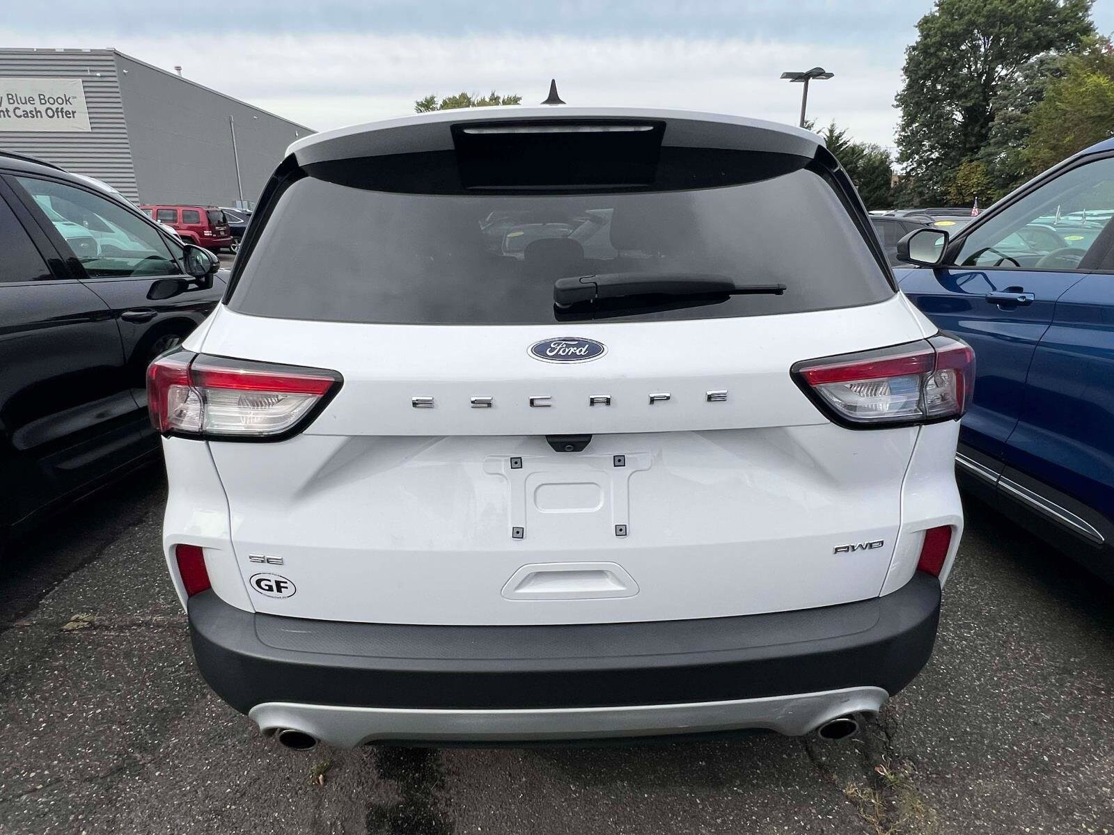 2022 Ford Escape SE photo 3
