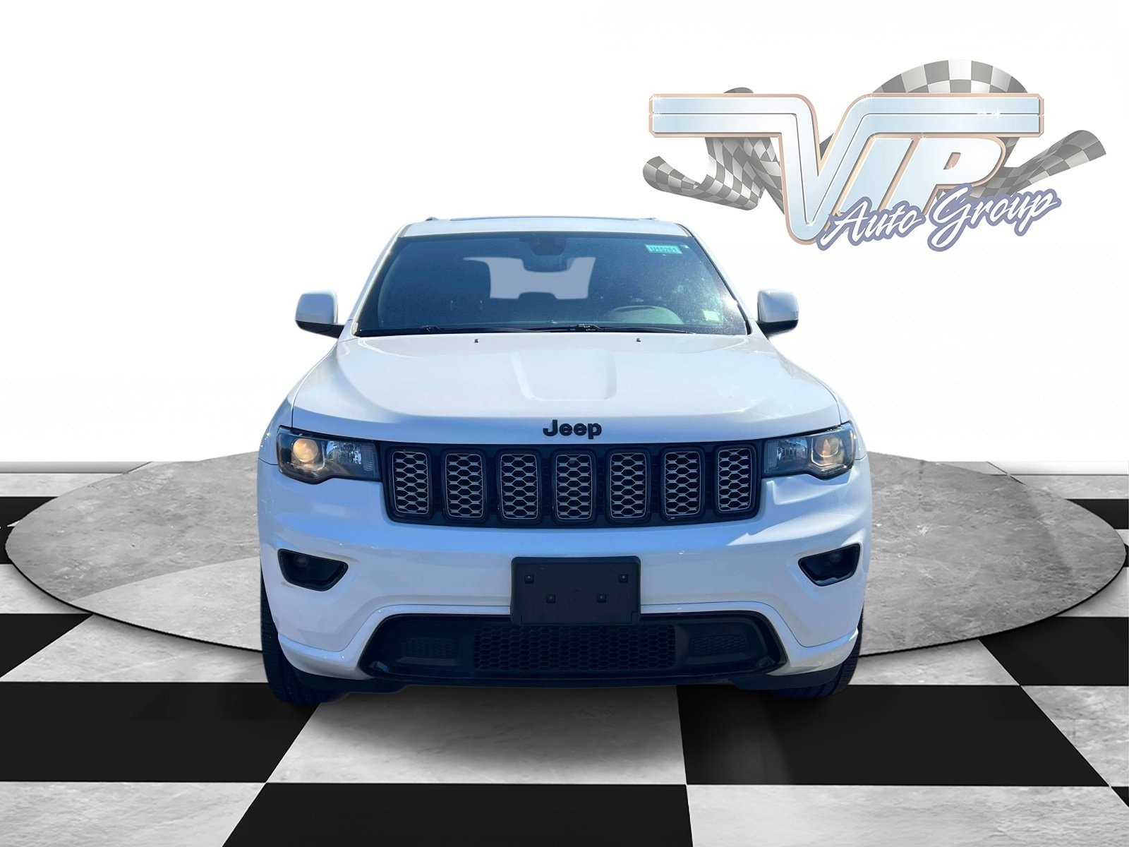 Used 2019 Jeep Grand Cherokee Altitude with VIN 1C4RJFAG5KC547074 for sale in Levittown, NY