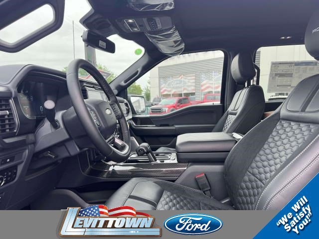 2025 Ford F-150 Lariat - Photo 11