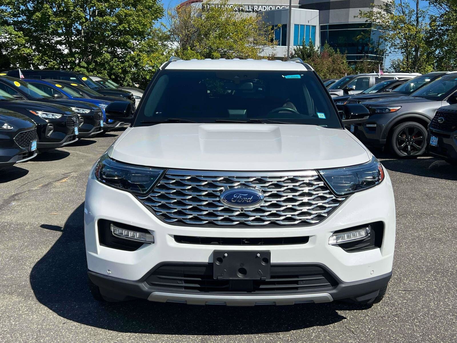2023 Ford Explorer Platinum photo 2