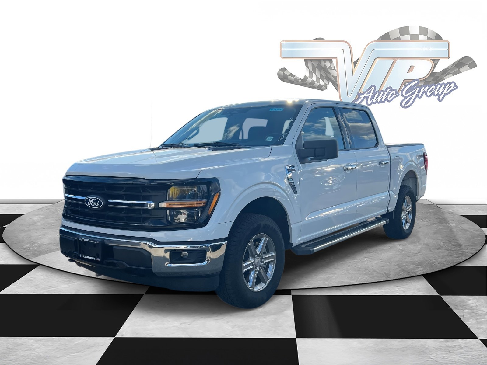 2025 Ford F-150 XLT photo 3
