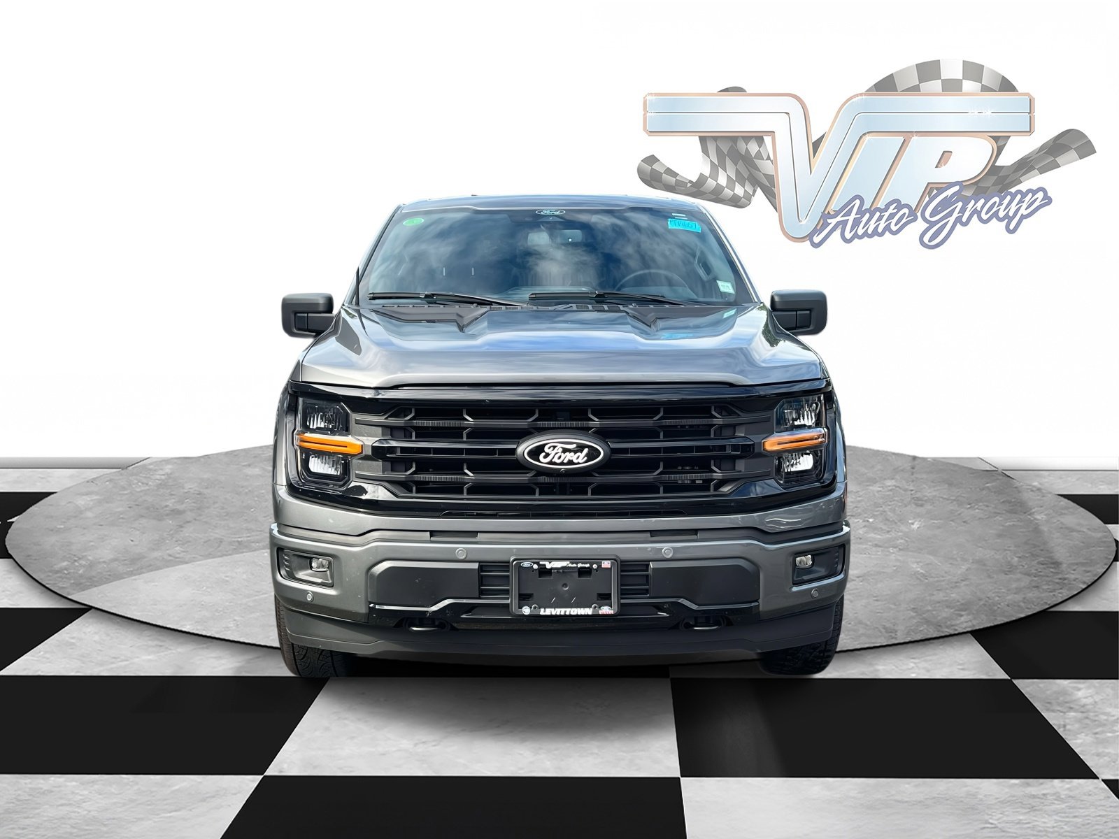 2025 Ford F-150 XLT photo 2