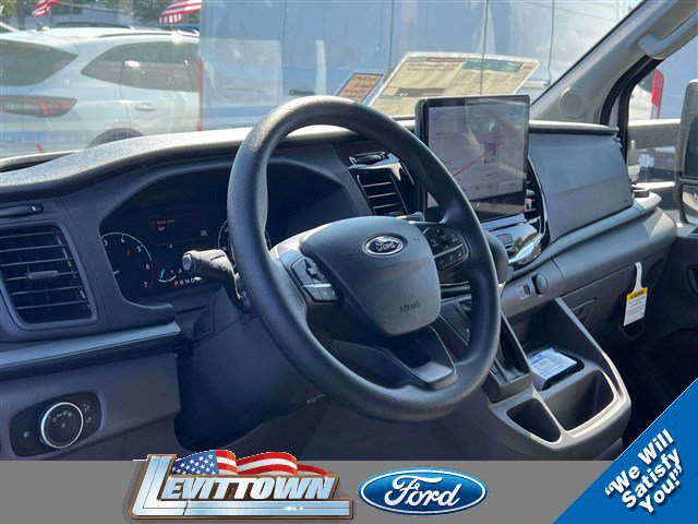 2025 Ford Transit Cutaway Base - Photo 10