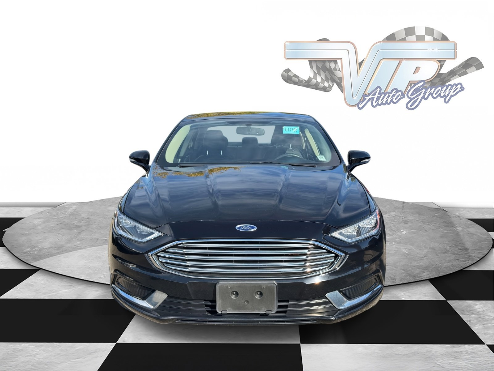 2018 Ford Fusion SE photo 2