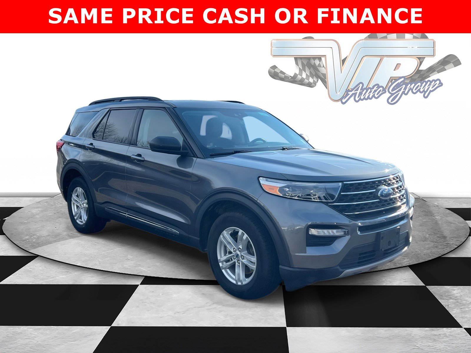 2022 Ford Explorer XLT's photo