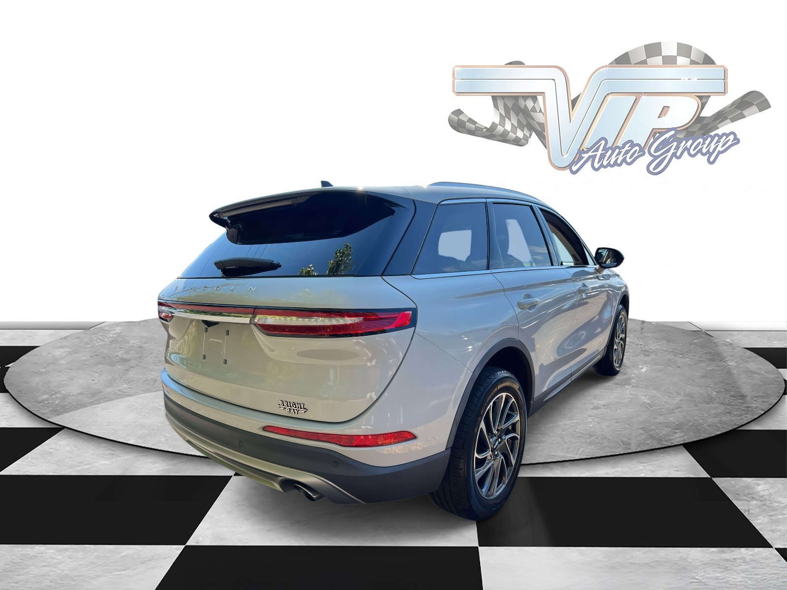 2021 Lincoln Corsair Standard photo 2