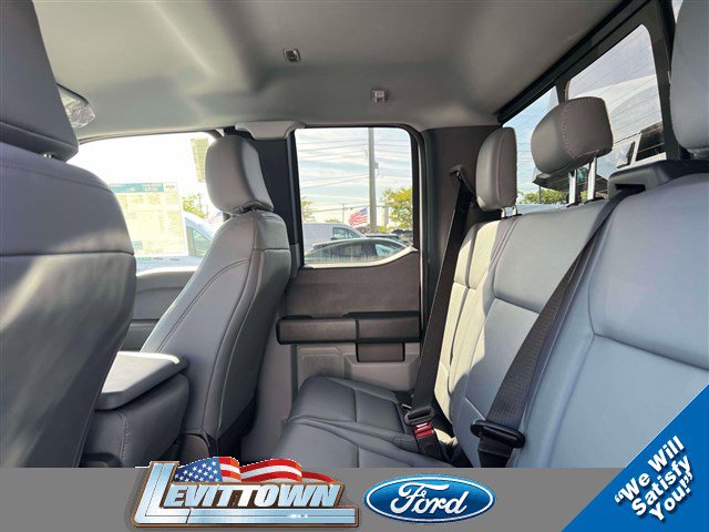 2026 Ford F-550 Super Duty Chassis Cab XL - Photo 9