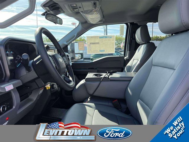 2026 Ford F-550 Super Duty Chassis Cab XL - Photo 10