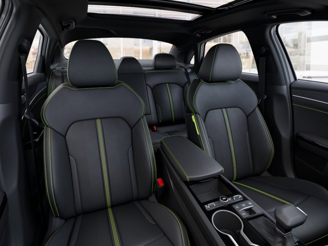 2026 Kia K5 GT - Photo 15
