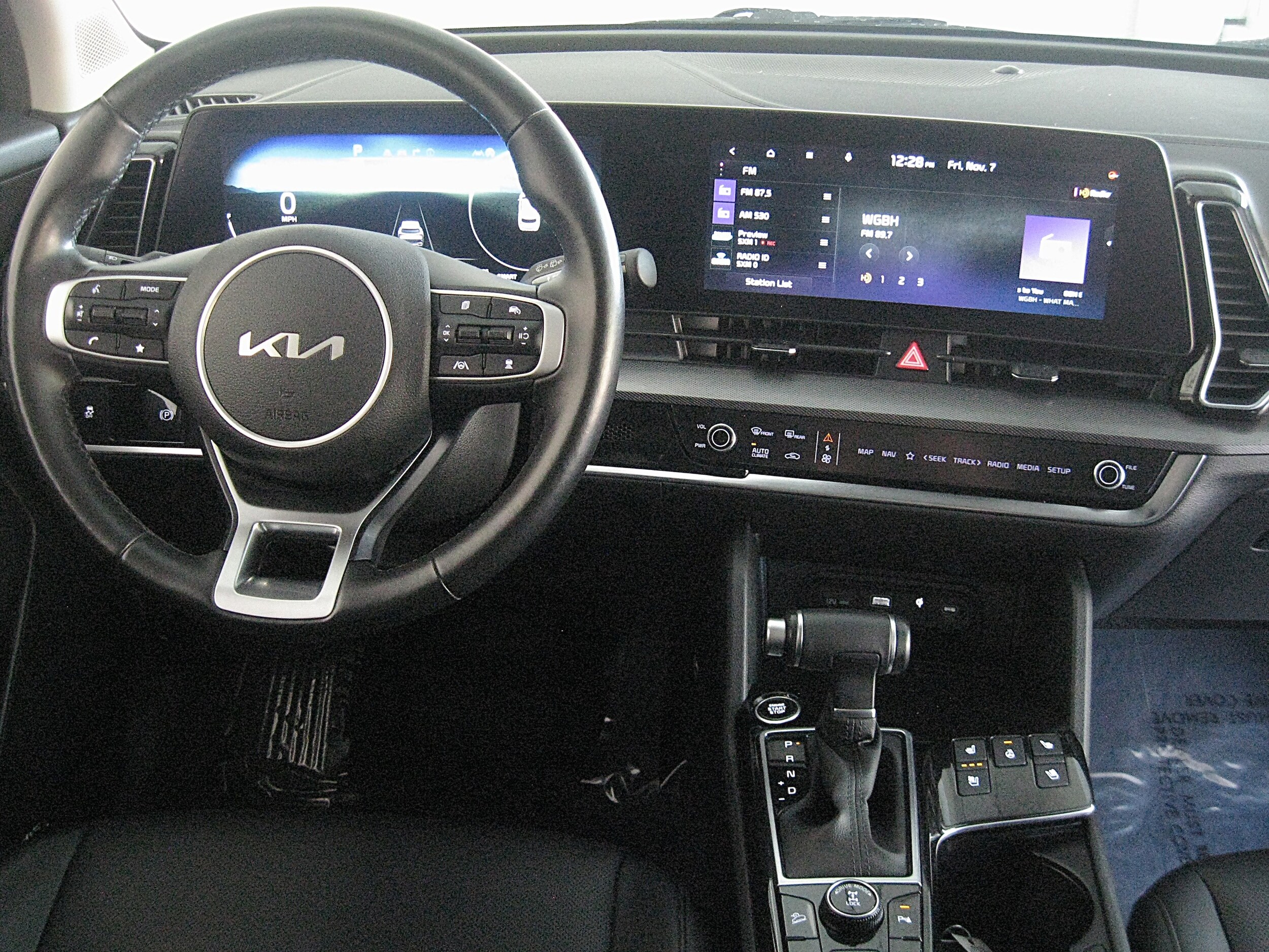 2023 Kia Sportage photo 2