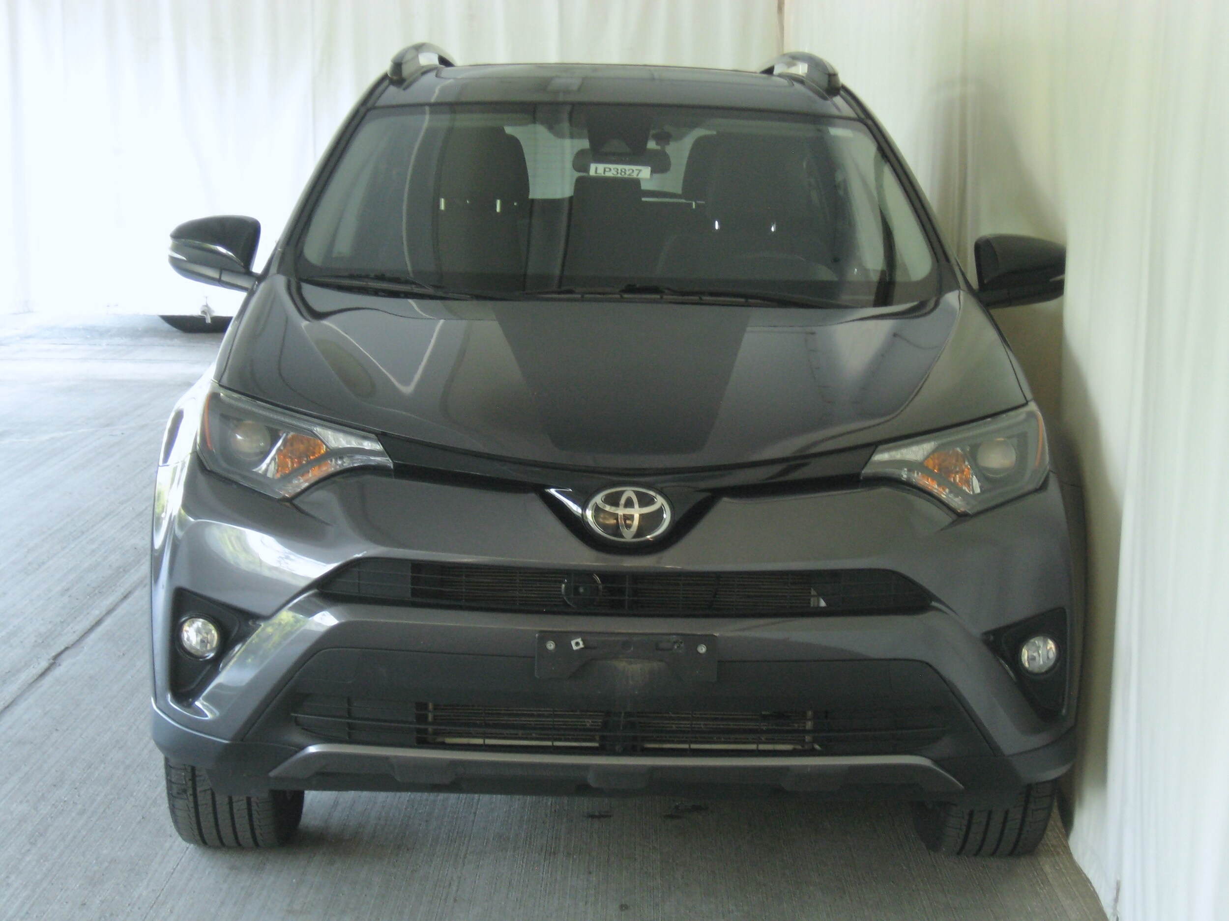 2018 Toyota RAV4 Adventure photo 4
