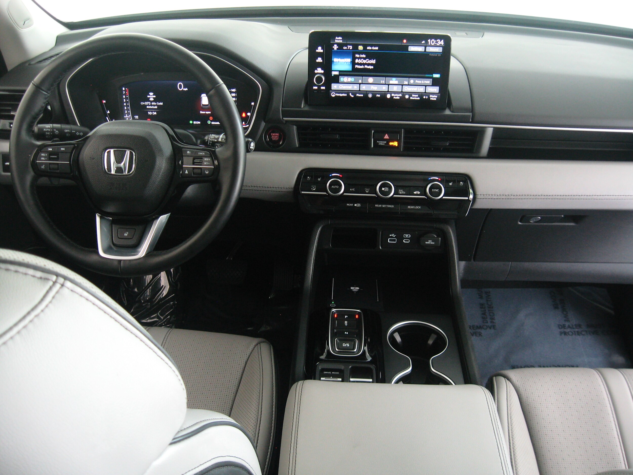 2023 Honda Pilot Elite photo 2